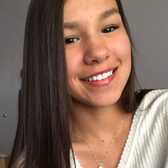 Profile Picture of Nikota Ironshell (@niknikironshell) on Poshmark