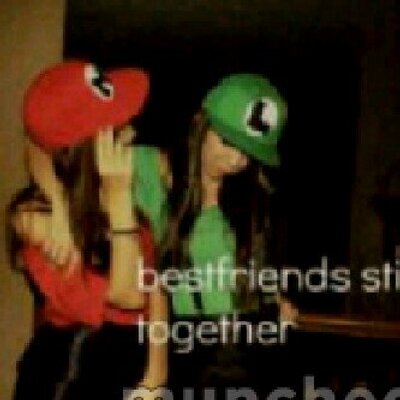 Profile Picture of  ♥LeiaJones&MyMatees (@jones_leia) on Twitter