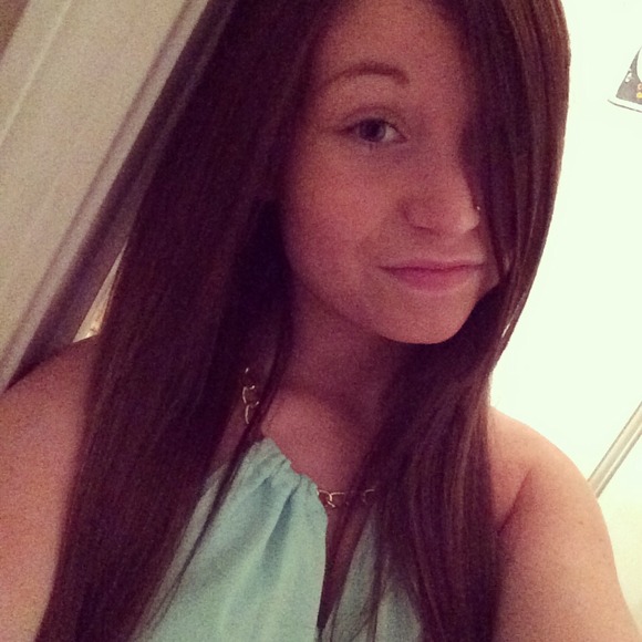 Profile Picture of Emily Pelrine (@empelrine) on Poshmark