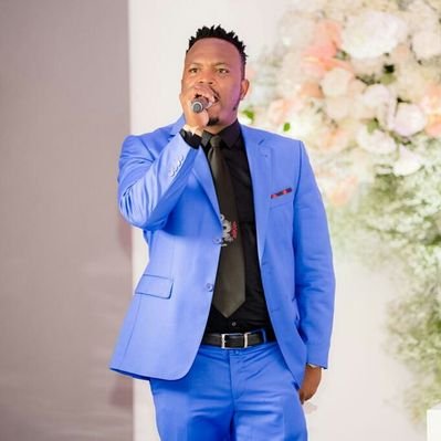 Profile Picture of ARoseFrom A Concrete (@realMadumane) on Twitter