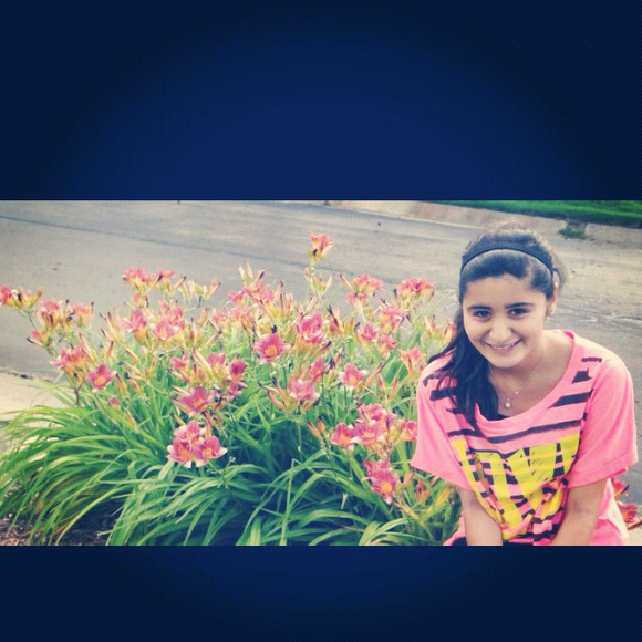 Profile Picture of Minhal Ansari (@minhalansari) on Poshmark