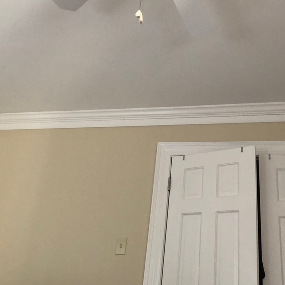 Profile Picture of Kim Chau (@kimphatn2013) on Poshmark