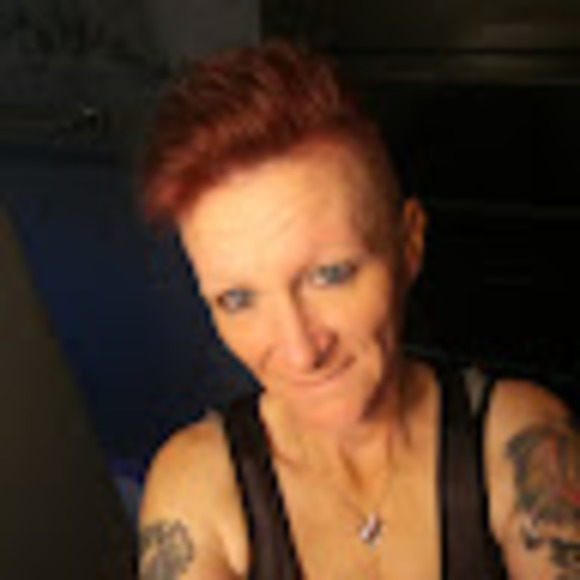 Profile Picture of Patricia Sterenchock (@p_sterenchock) on Poshmark