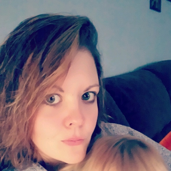 Profile Picture of Brittany Zurn (@brittzurn) on Poshmark