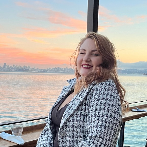 Profile Picture of Hannah Gradowski (@rumblekitten) on Poshmark