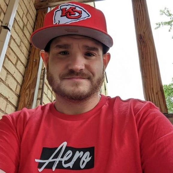 Profile Picture of Aaron Ford (@kchitman1989) on Poshmark