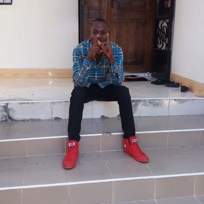 Profile Picture of Joseph Noreen (@josephnoreen2) on Twitter