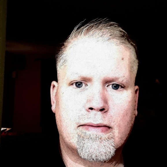 Profile Picture of Mike Worsham (@michelworsham) on Poshmark