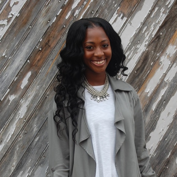 Profile Picture of Tamia Edwards (@tamiae1) on Poshmark