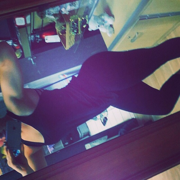 Grace Larson - Poshmark Profile Picture of Grace Larson (@surferlovinn) on Poshmark