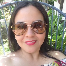 Profile Picture of Lorena Lezama (@lorenalezama) on Pinterest