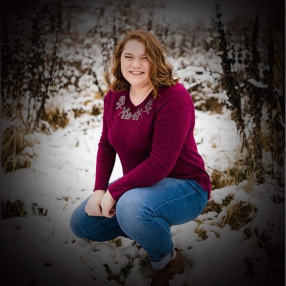 Profile Picture of Dawn Grimes (@dawn_grimes) on Poshmark