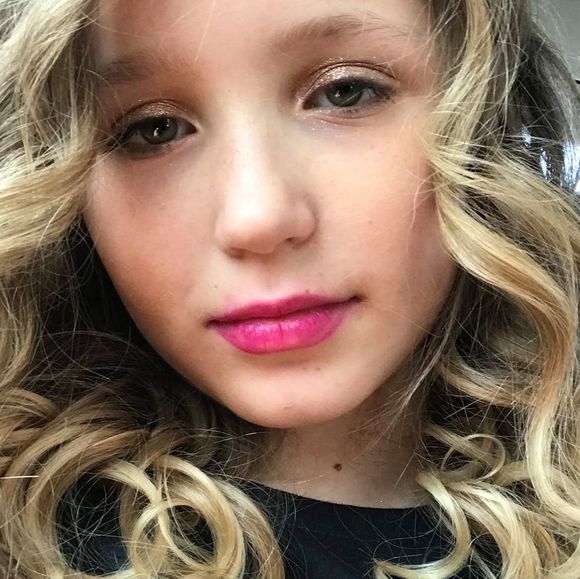 Profile Picture of Kaelee Potoski (@kaeleepotoski) on Poshmark