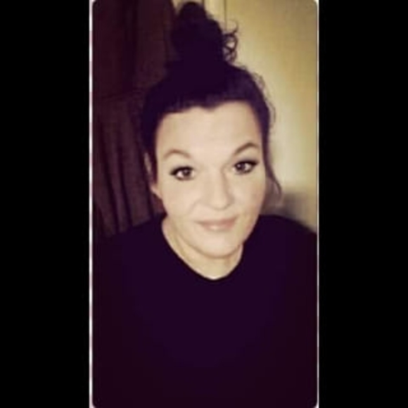 Profile Picture of Shawn Renee (@shawn_renee) on Poshmark