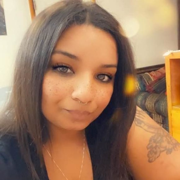 Profile Picture of Jasmine Mcrae (@jasminemcrae) on Poshmark
