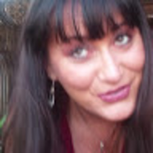 Profile Picture of Tracey Starkey (@boyert72) on Poshmark