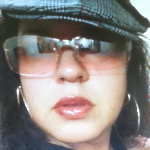 Profile Picture of Sandra Killingbeck (@skalmonte) on Poshmark