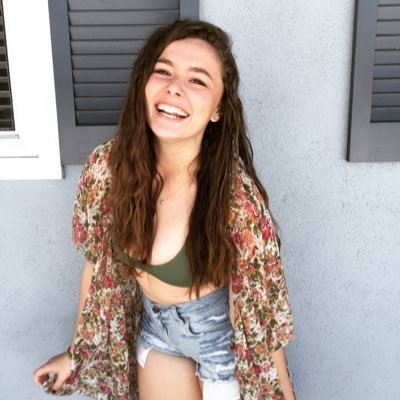 Profile Picture of Leah Katz (@leahkatz9) on Twitter