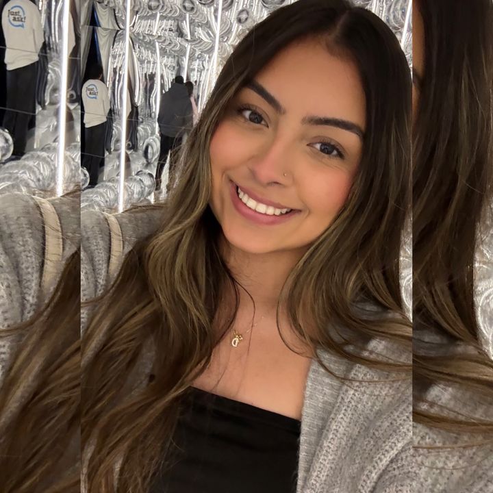Profile Picture of 𝑑 𝑎 𝑛 𝑖 𝑒 𝑙 𝑎 𝜗𝜚 (@daniela.ruizz) on Tiktok