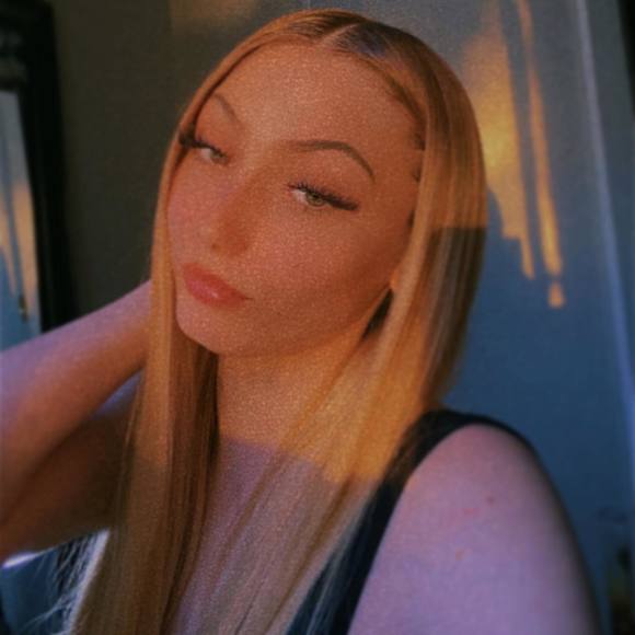 Profile Picture of Macaela Doss (@makkdoss) on Poshmark