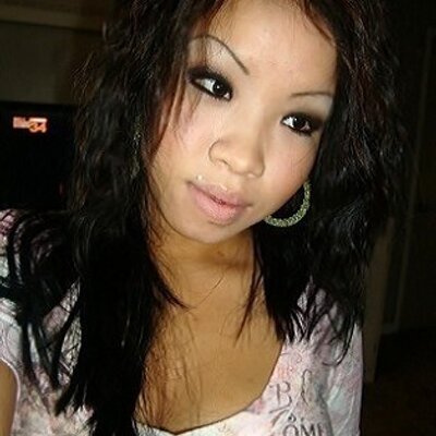 Profile Picture of Bee Xiong (@HONEYXIONGGG) on Twitter