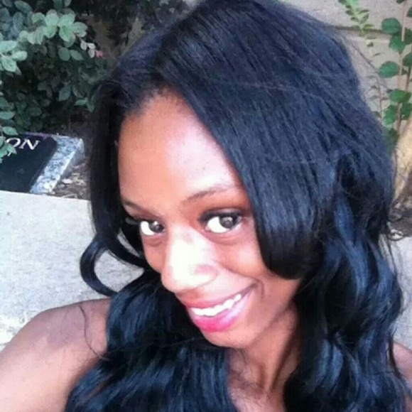 Profile Picture of Brianna Staten (@brezzynzeggy) on Poshmark