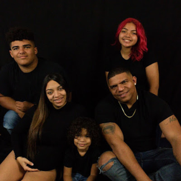 Profile Picture of Cesar Frias (@cesarfrias305) on Poshmark