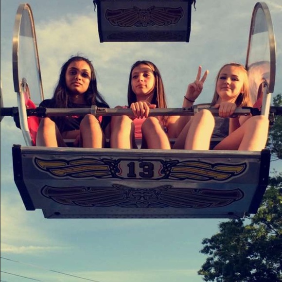 Paige Zigman - Poshmark Profile Picture of Paige Zigman (@zigman77) on Poshmark