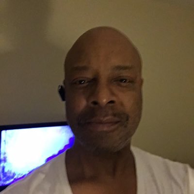 Profile Picture of Charles E Wiggins (@Daddiwag23) on Twitter