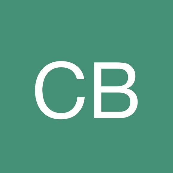 Profile Picture of Cassandra Benoit (@casben24) on Poshmark