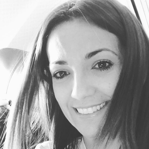 Profile Picture of Veronica Ruiz-planell (@veronicaplanell) on Poshmark