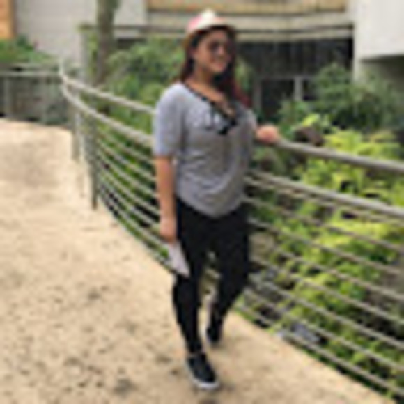 Profile Picture of Mariam beatriz Miguel hidalgo (@mariammiguel30) on Poshmark