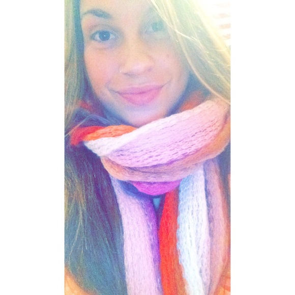 Profile Picture of Danielle Bonebrake (@dbonebrake) on Poshmark