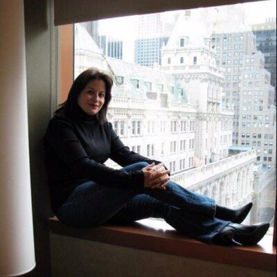 Profile Picture of Wanda Piña-Ramirez (@PiaWanda) on Twitter