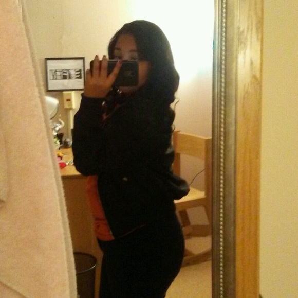 Profile Picture of Adriana Toribio (@altoribi) on Poshmark