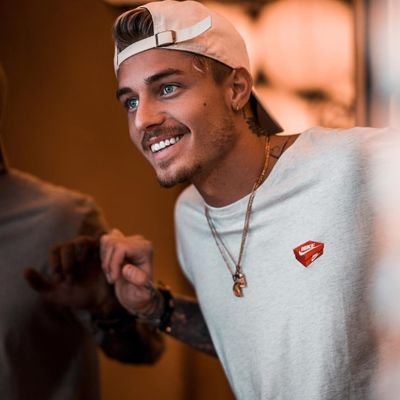 Garrett Ryan - Twitter Profile Picture of Garrett Ryan (@WakeupMrRyan) on Twitter