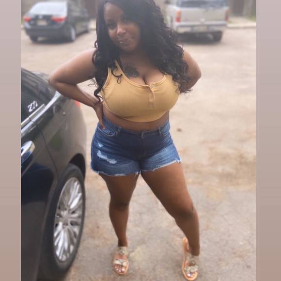 Profile Picture of Ashanti Boyd (@ashantiboyd1) on Poshmark