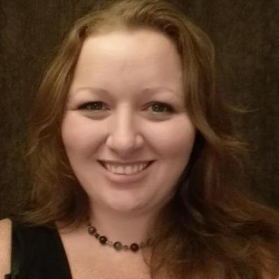 Profile Picture of Vicki Hanson (@vickijhanson) on Twitter