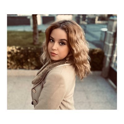 Profile Picture of Mónica (@monicafaria_12) on Twitter