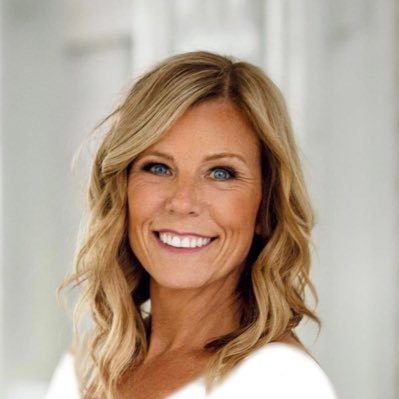 Profile Picture of Kristie Mitchell (@KristieLight) on Twitter