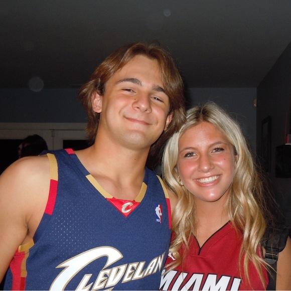 Profile Picture of Clay Harmon (@clayharmon621) on Poshmark