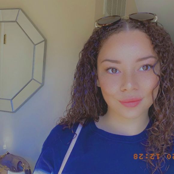 Profile Picture of Simonne Trigg (@simonnetrigg) on Poshmark