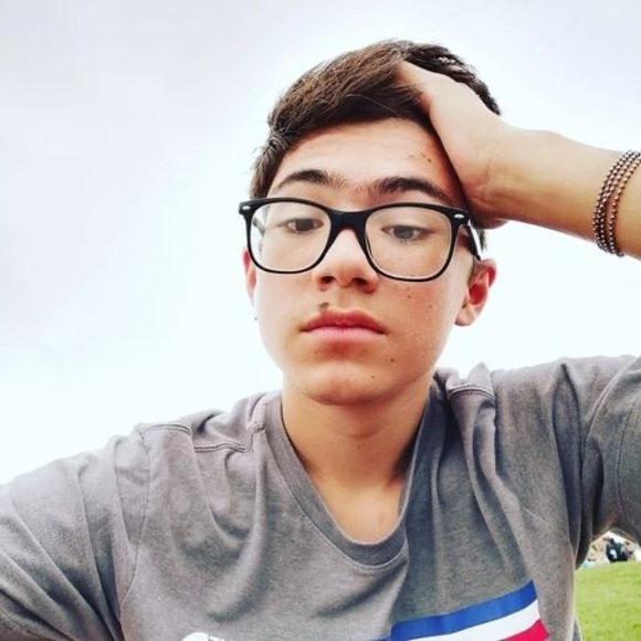 Profile Picture of Aiden Deerwester (@deerwes0907a) on Poshmark