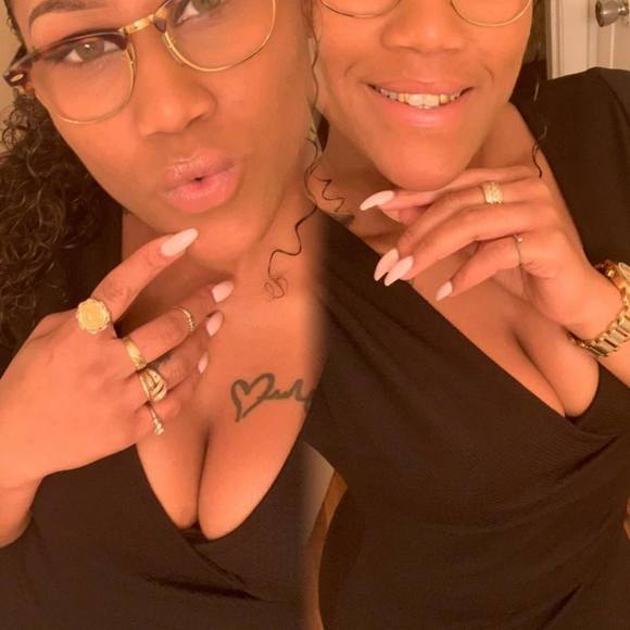 Profile Picture of Darinique Thompson (@dariniquet) on Poshmark