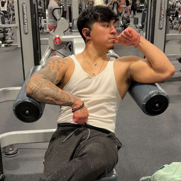 Profile Picture of Rudy Rosas (@rodolforosas95) on Poshmark