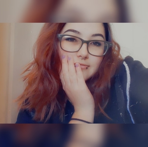 Profile Picture of Monica Ovïtt (@monicaovitt00) on Poshmark