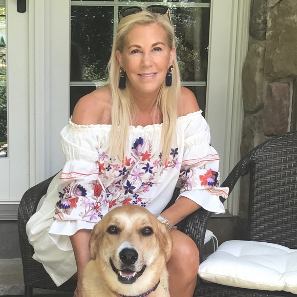 Profile Picture of Theresa Ruoff (@theruoff) on Poshmark