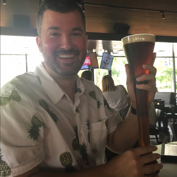 Profile Picture of Ross Murello (@rossmoss10) on Poshmark