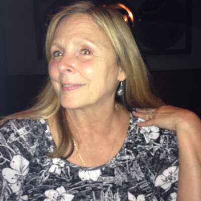 Profile Picture of Phyllis Hutchison (@bestauntphyllis) on Twitter