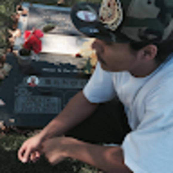 Profile Picture of Lorenzo Munoz (@lorenzomunoz357) on Poshmark